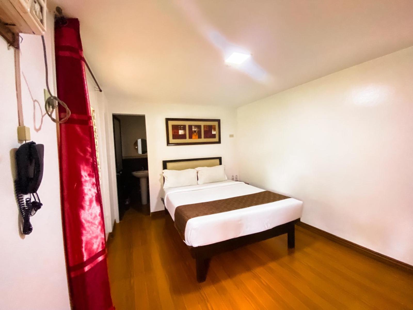 Hortz Hotels And Resorts Tagaytay City Zewnętrze zdjęcie